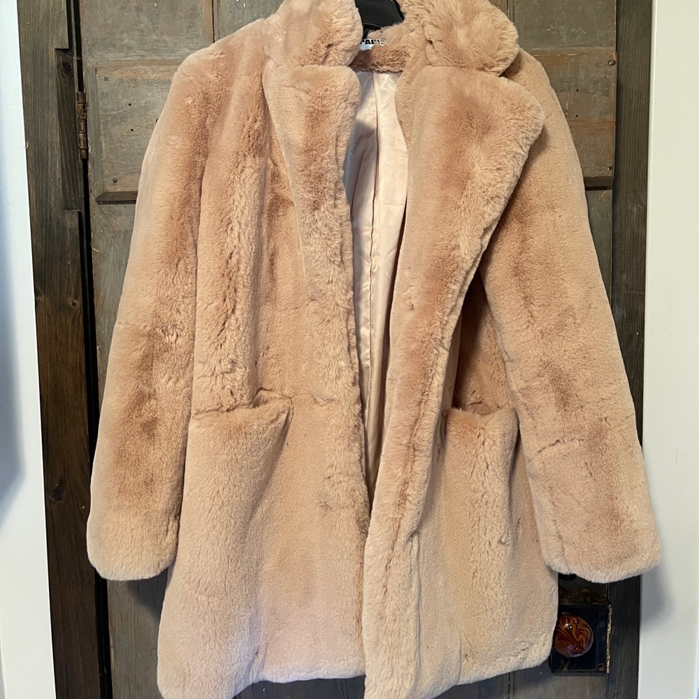 Like-new Apparis Sophie coat in Sand